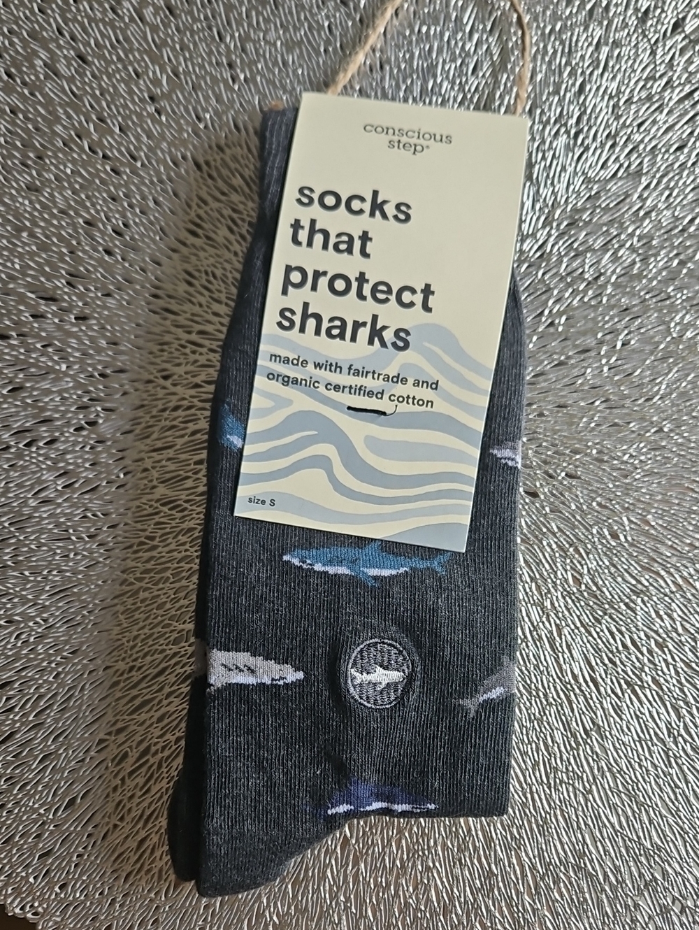 Men’s Gray Shark-Print Socks, Size Small, NWT